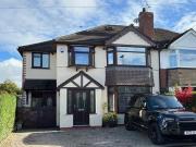 3 Bedroom Semi detached House For Rent In Moss Nook