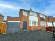 3 bedroom semi detached house for rent in Neville Road,...