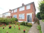 3 bedroom semi detached house for rent in Old Park...