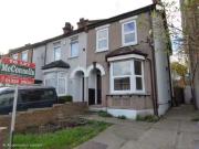 3 bedroom semi detached house for rent in Priory Road,...