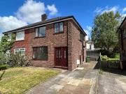 3 bedroom semi detached house for rent in Queens Avenue,...