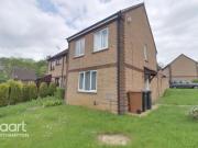 3 bedroom semi detached house for rent in Raisins Field...