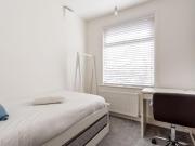 3 bedroom semi detached house for rent in Rushlake Road,...