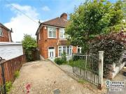 3 bedroom semi detached house for rent in Rydal Avenue,...