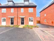 3 bedroom semi detached house for rent in Sedge Close,...