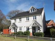 3 Bedroom Semi detached House For Rent In Sindlesham,...