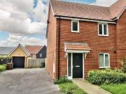 3 bedroom semi detached house for rent in Smock Row,...