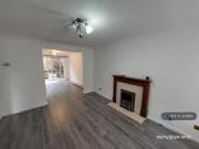 3 bedroom semi detached house for rent in South Croydon,...