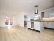 3 bedroom semi detached house for rent in Spring Road,...