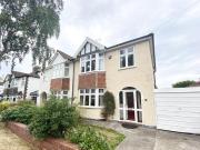 3 Bedroom Semi detached House For Rent In Stoke Grove