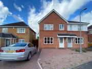 3 Bedroom Semi detached House For Rent In Stourport on...