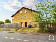 3 bedroom semi detached house for rent in Studley Knapp,...
