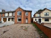 3 bedroom semi detached house for rent in The Portwey,...