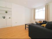 3 bedroom semi detached house for rent in The Ridgeway,...