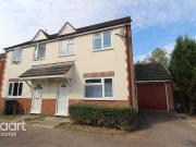 3 bedroom semi detached house for rent in Trefoil Close,...