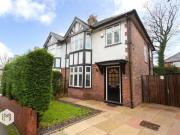 3 bedroom semi detached house for rent in Tudor Avenue,...