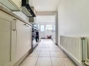 3 bedroom semi detached house for rent in Watford Way,...