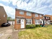 3 bedroom semi detached house for rent in Waylands,...