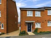 3 Bedroom Semi detached House For Rent In West Ewell