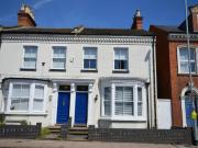 3 bedroom semi detached house for rent in York Road,...