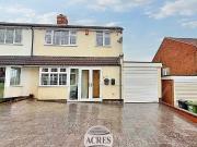 3 bedroom semi detached house for sale
