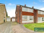 3 bedroom semi detached house for sale in Alderminster...