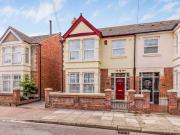 3 bedroom semi detached house for sale in Amberley Road,...