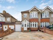 3 Bedroom Semi detached House For Sale In Aveley