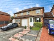 3 bedroom semi detached house for sale in Bagshot Mews,...