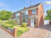 3 bedroom semi detached house for sale in Beckenham...