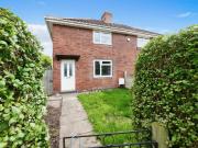 3 bedroom semi detached house for sale in Bell Farm...