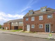3 bedroom semi detached house for sale in Benham Road,...