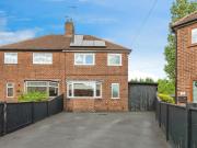 3 bedroom semi detached house for sale in Bingley Close,...