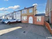 3 bedroom semi detached house for sale in Blundell Road,...