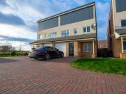 3 bedroom semi detached house for sale in Boroughfield...