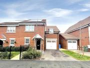 3 Bedroom Semi detached House For Sale In Bracknell,...