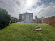 3 bedroom semi detached house for sale in Bradford Road,...