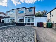 3 bedroom semi detached house for sale in Broadway,...