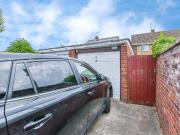 3 bedroom semi detached house for sale in Brocklesby...
