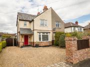 3 bedroom semi detached house for sale in Brooke Avenue,...