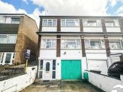 3 Bedroom Semi detached House For Sale In Chatham, Kent