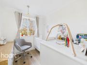 3 bedroom semi detached house for sale in Chedworth...