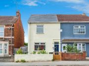 3 bedroom semi detached house for sale in Cricklade...