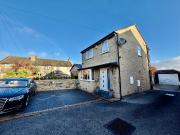 3 bedroom semi detached house for sale in Crosland Hill...