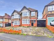 3 bedroom semi detached house for sale in Cutenhoe Road,...