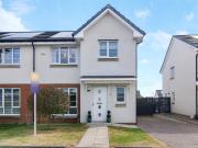 3 bedroom semi detached house for sale in Dale Avenue,...