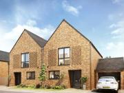 3 Bedroom Semi detached House For Sale In Dark Lane,...