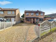 3 bedroom semi detached house for sale in Dellfield...