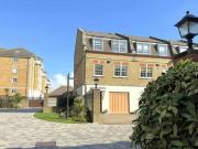 3 Bedroom Semi detached House For Sale In Eastbourne