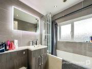 3 bedroom semi detached house for sale in Edgefield...